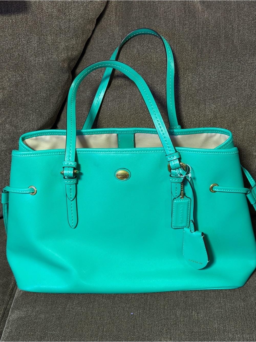 Preloved:Coach Bag: Peyton Saffiano Leather Drawstring Carryall jade/teal green